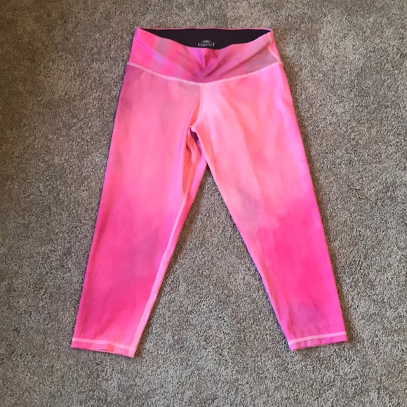New - BEND Capri Workout Leggings- pink, Medium - Picture 1 of 3